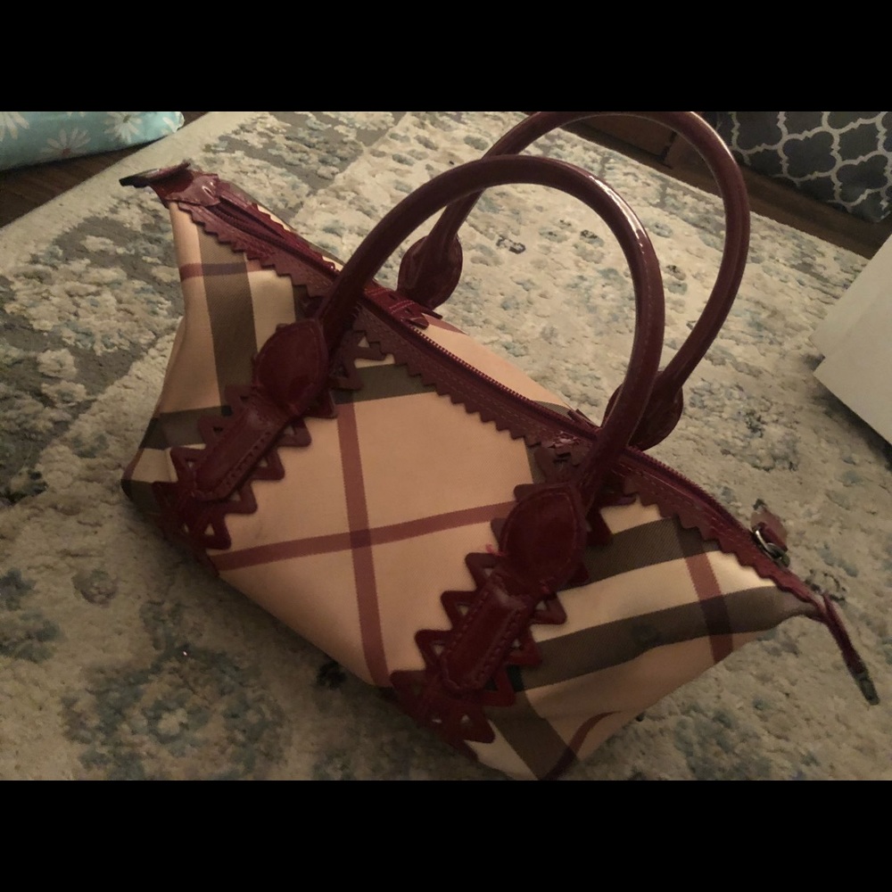 Burberry purse and dust bag